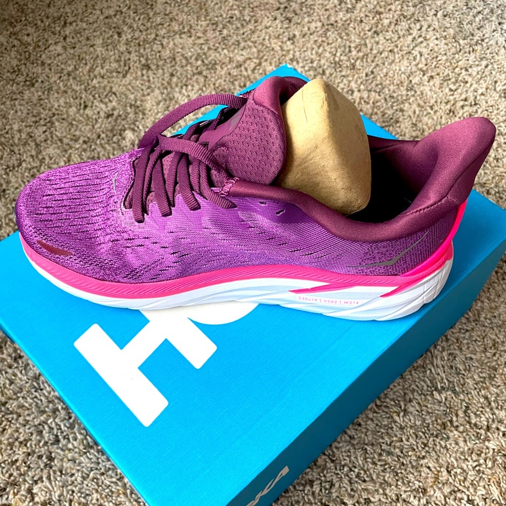 Hoka Clifton 8